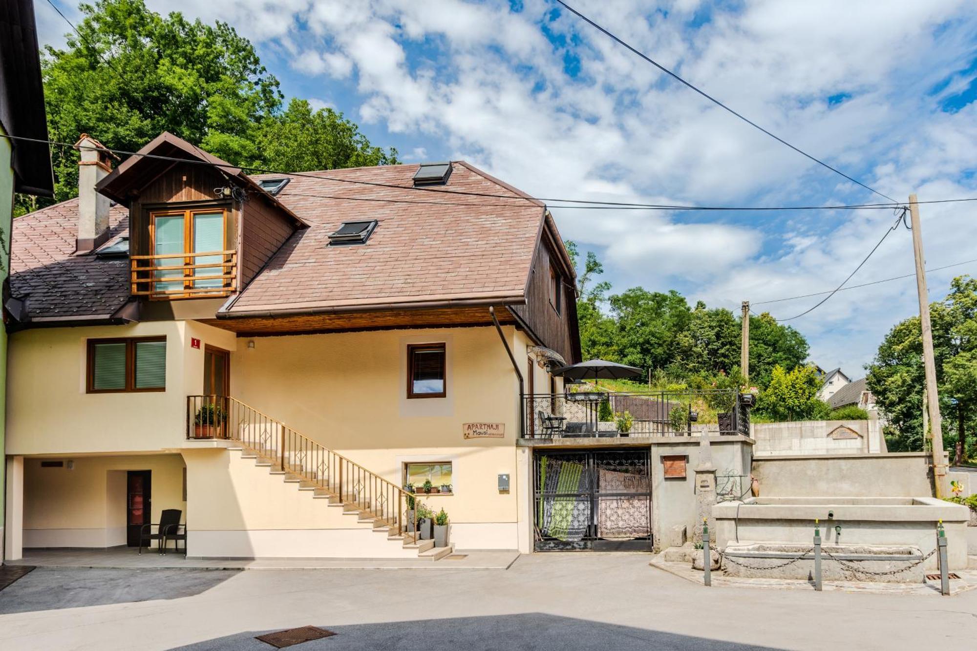 Apartmaji Mausi Apartamento Bovec