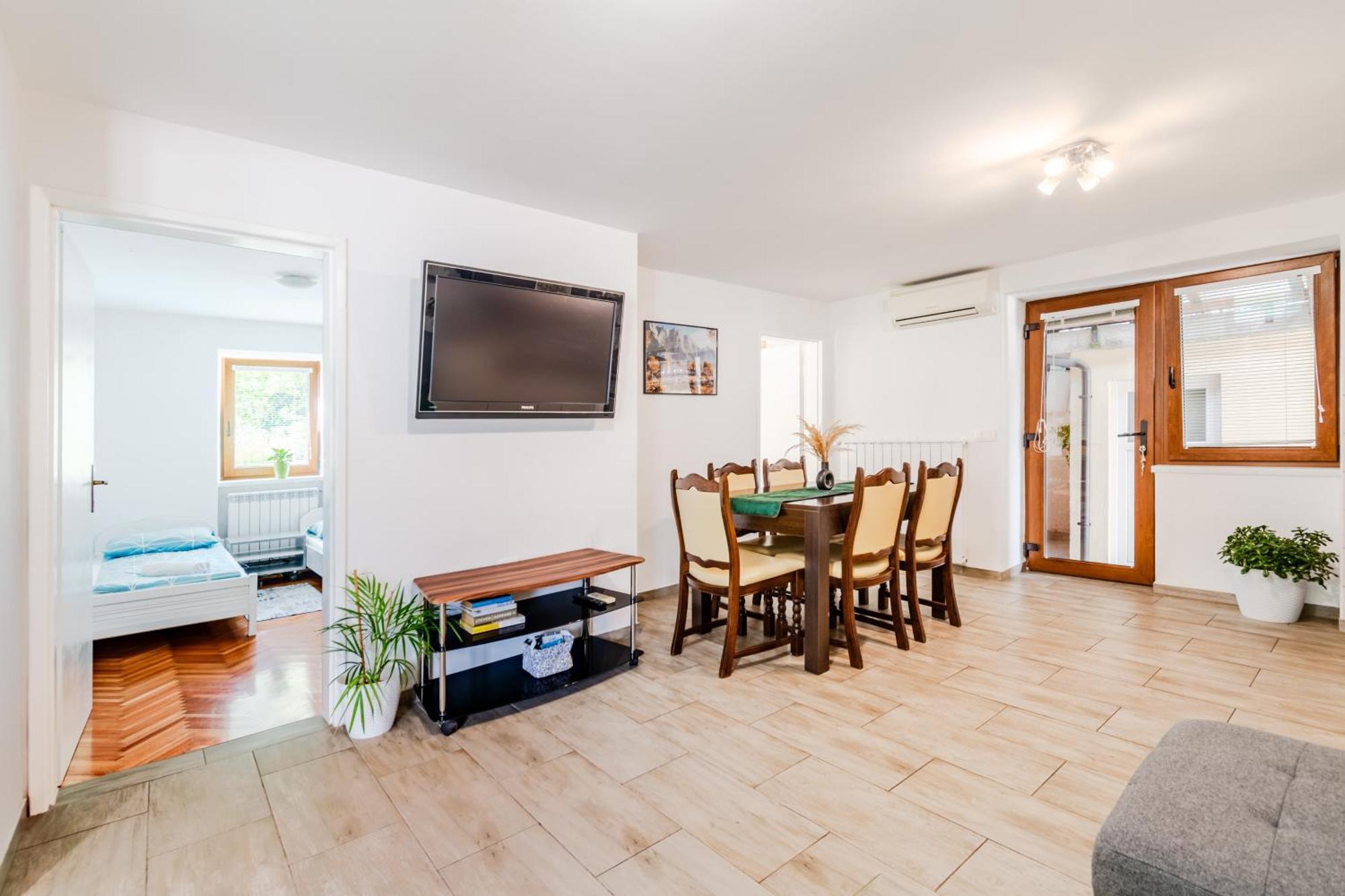 Apartmaji Mausi Bovec